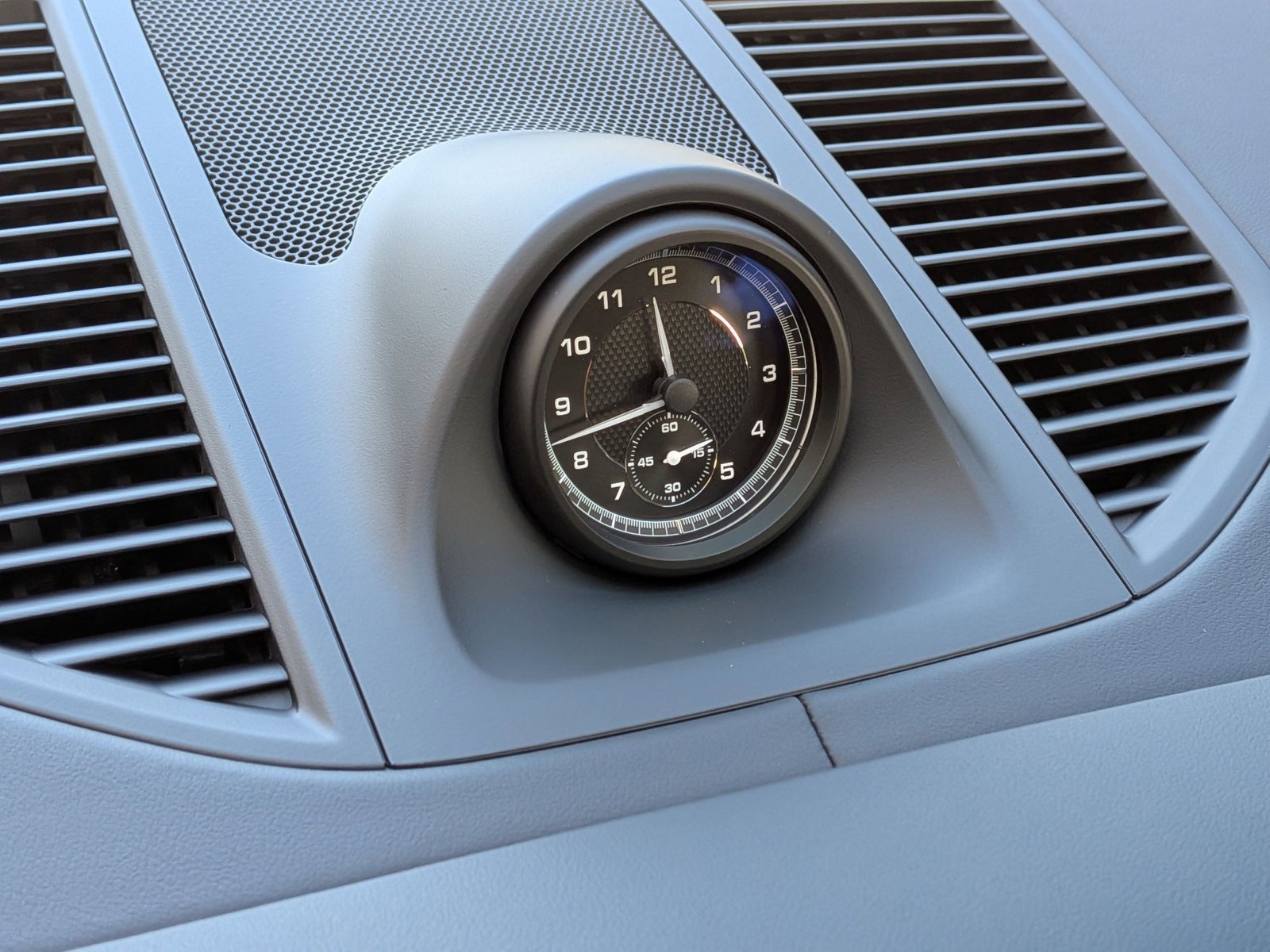 New 2026 Porsche Macan image 22