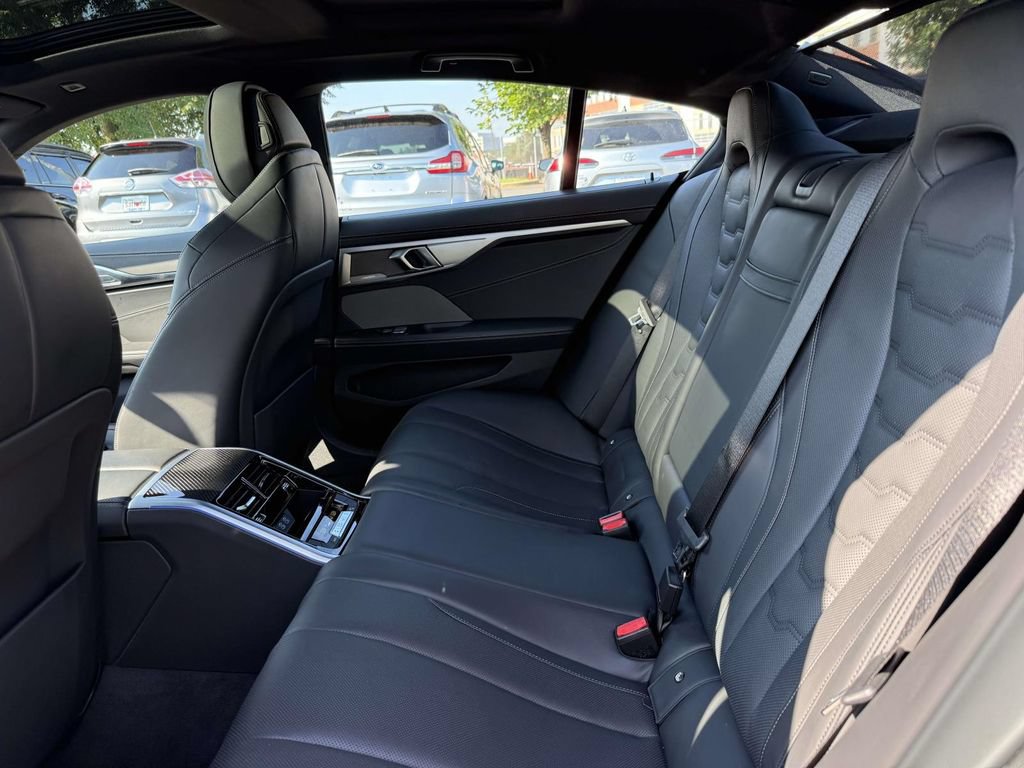 Used 2025 BMW M850i xDrive AWD/4WD image 17
