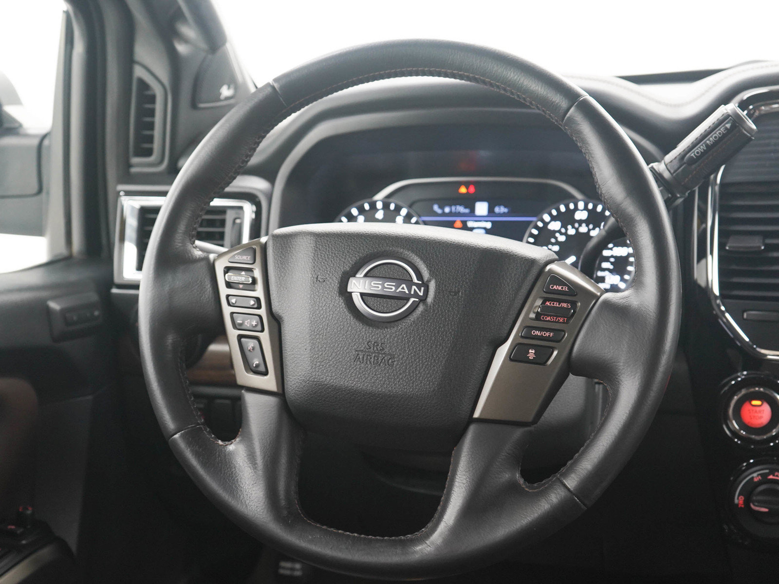 Used 2023 Nissan Titan Platinum Reserve w/ Off Road Protection Package AWD/4WD image 17