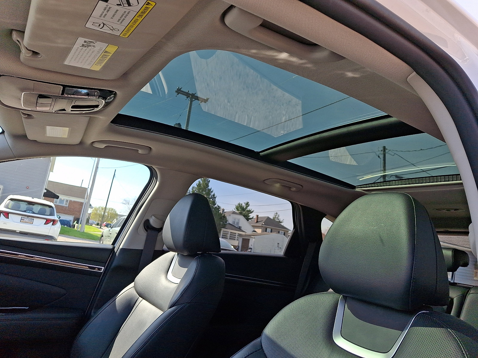 Certified 2022 Hyundai Tucson Limited w/ Cargo Package image 21