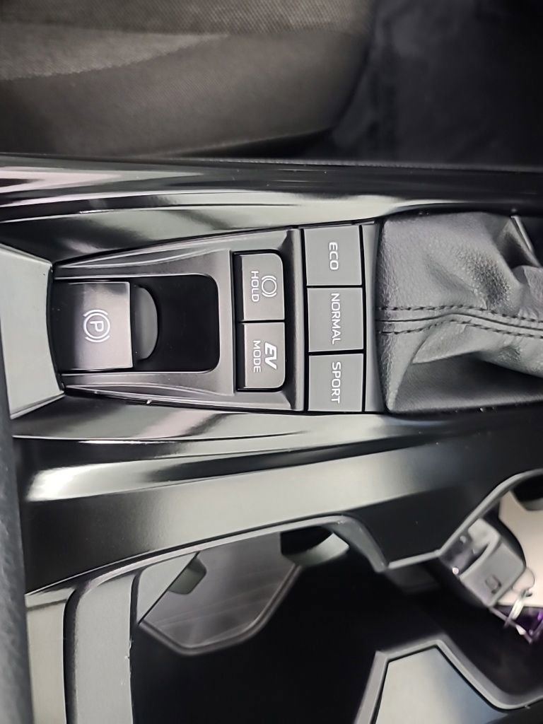 Used 2026 Toyota Camry LE FWD image 35