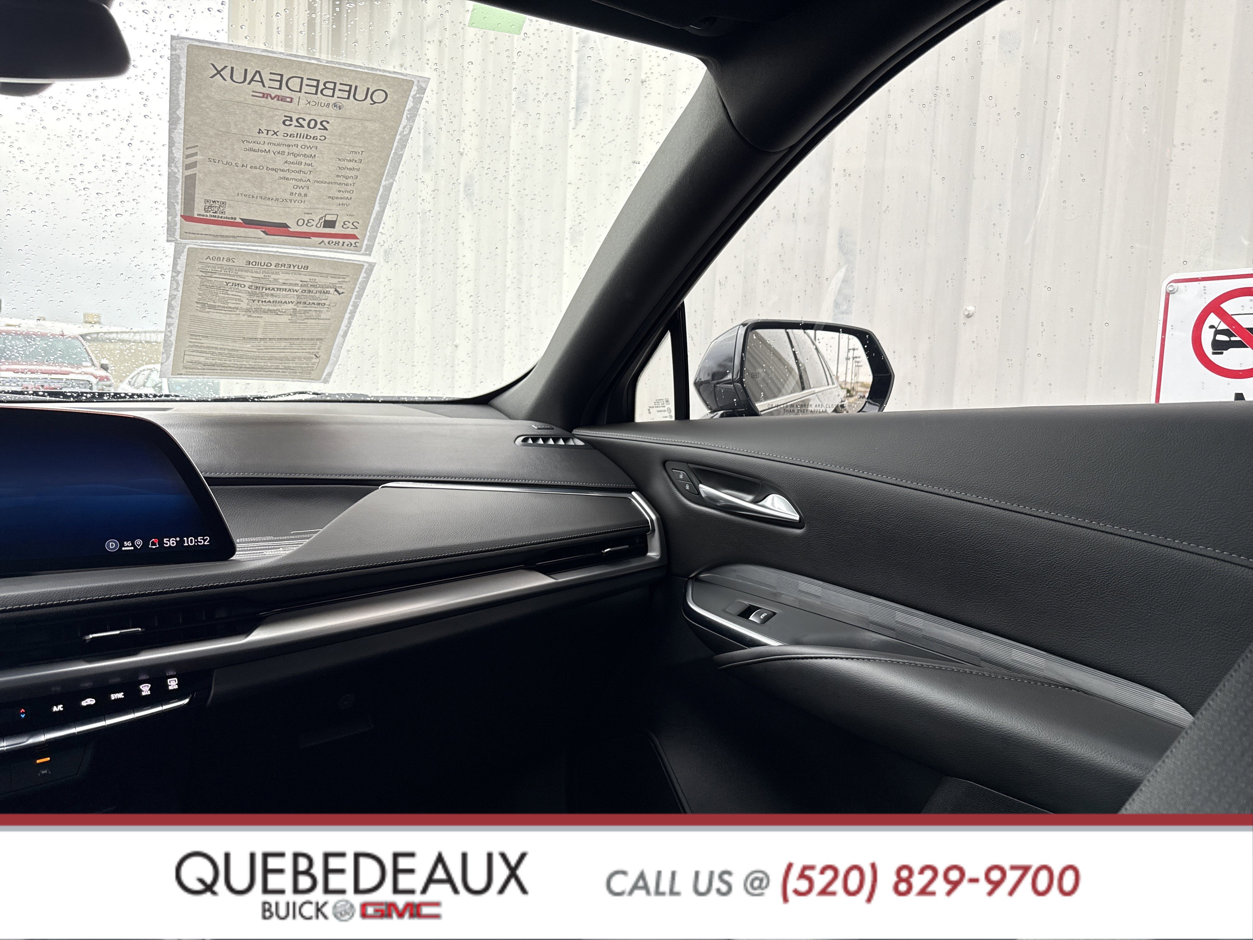 Used 2025 Cadillac XT4 Premium Luxury image 31