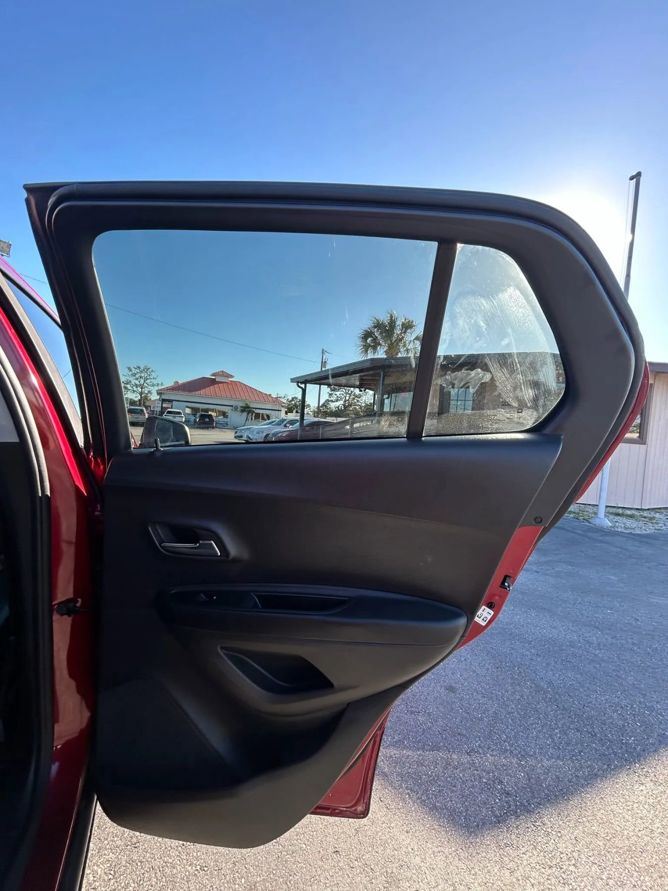 Used 2019 Chevrolet Trax LT w/ LT Convenience Package image 16