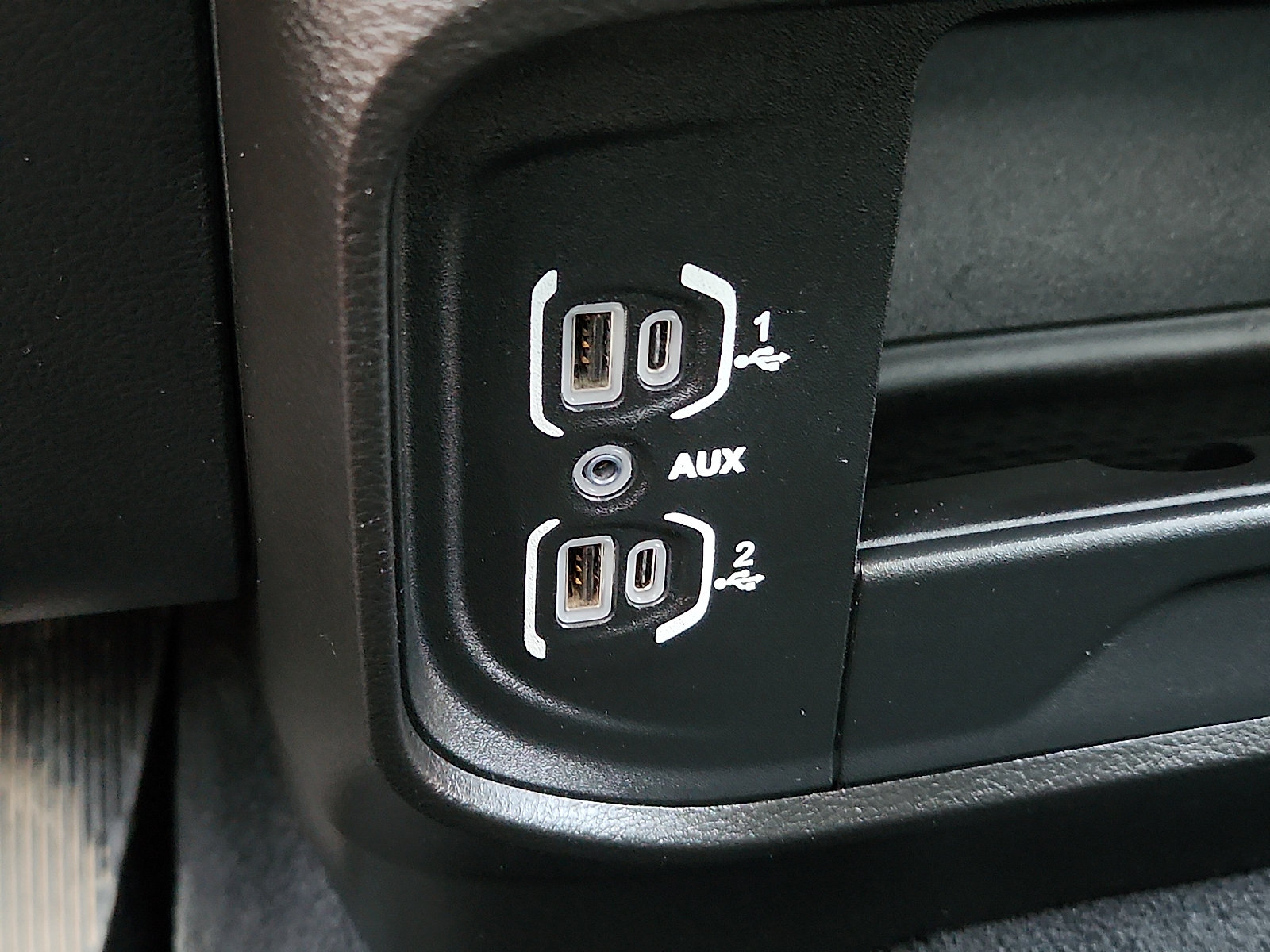 Used 2024 RAM 2500 Big Horn AWD/4WD image 16