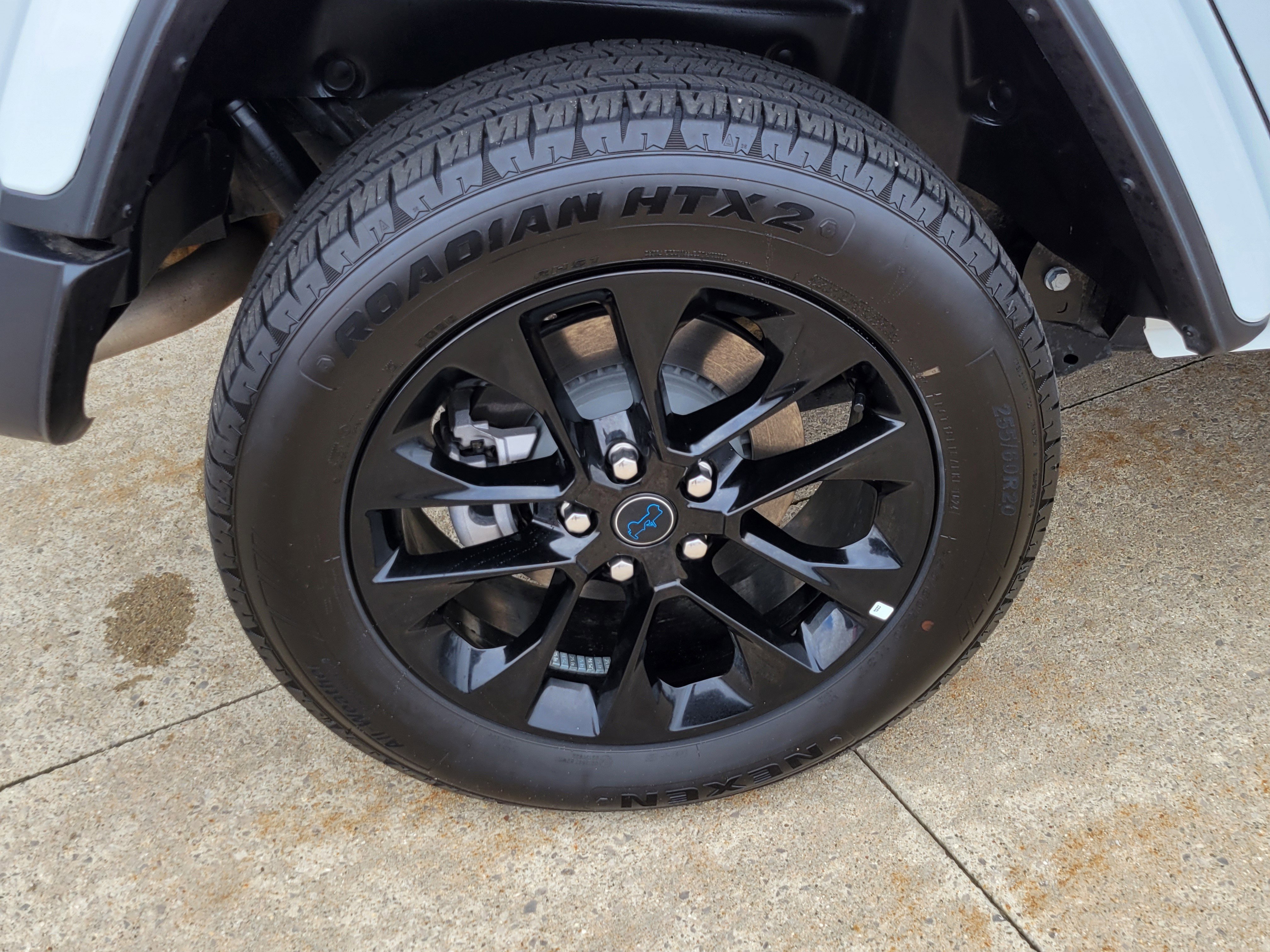 Used 2025 Jeep Wrangler Unlimited Sahara w/ Safety Group image 5