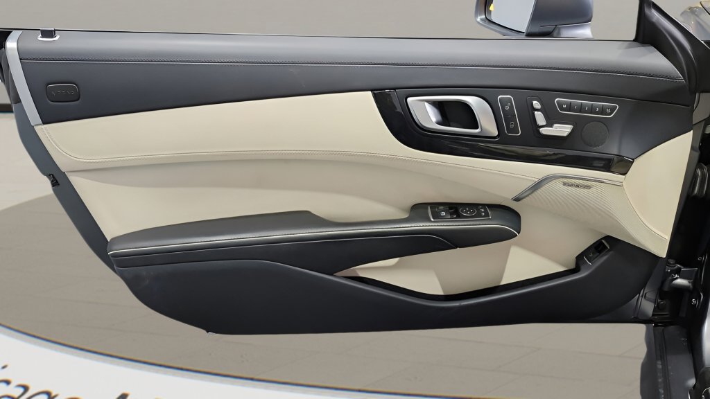 Used 2017 Mercedes-Benz SL 450 image 28