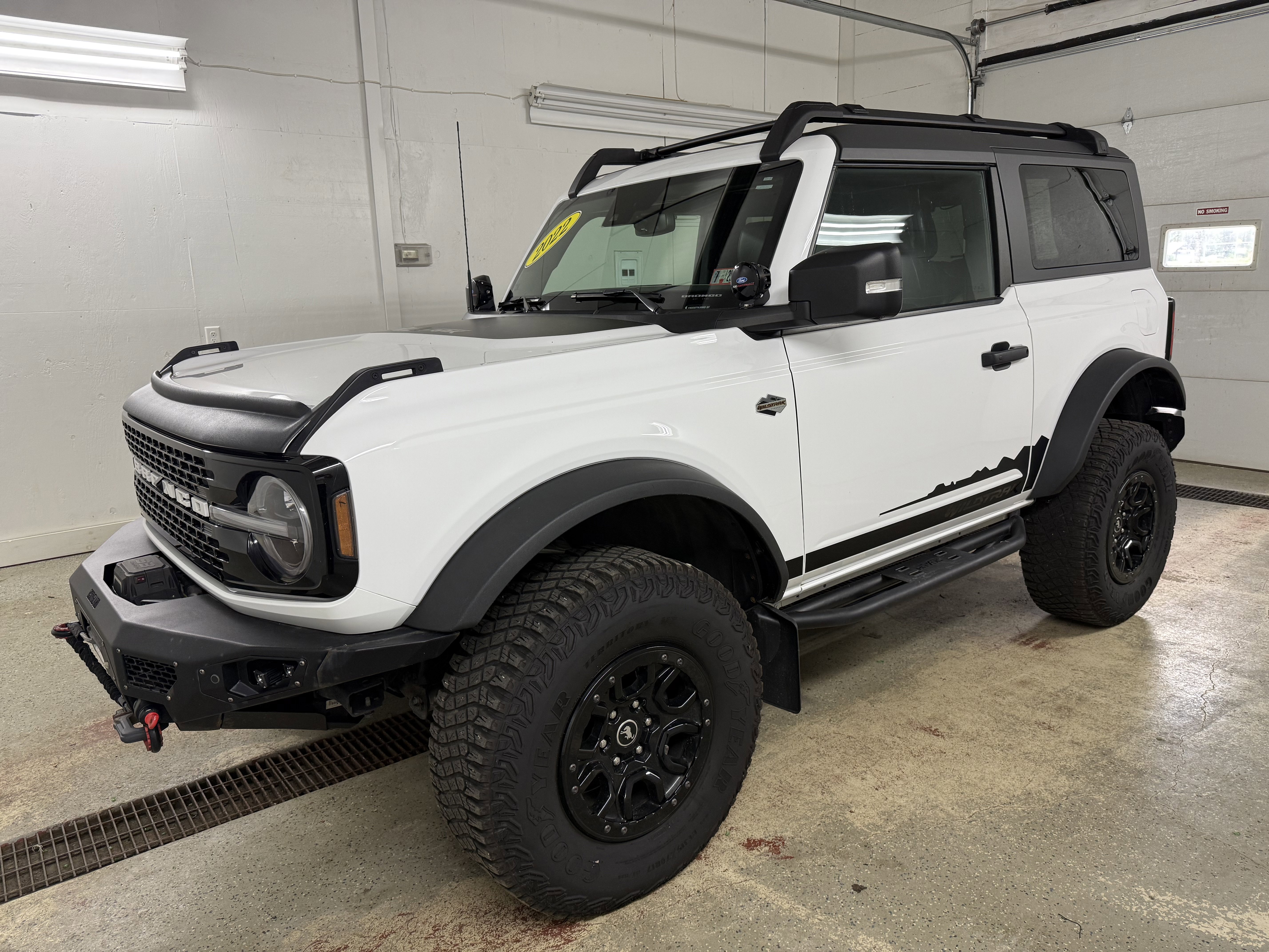 Used 2022 Ford Bronco Wildtrak image 3