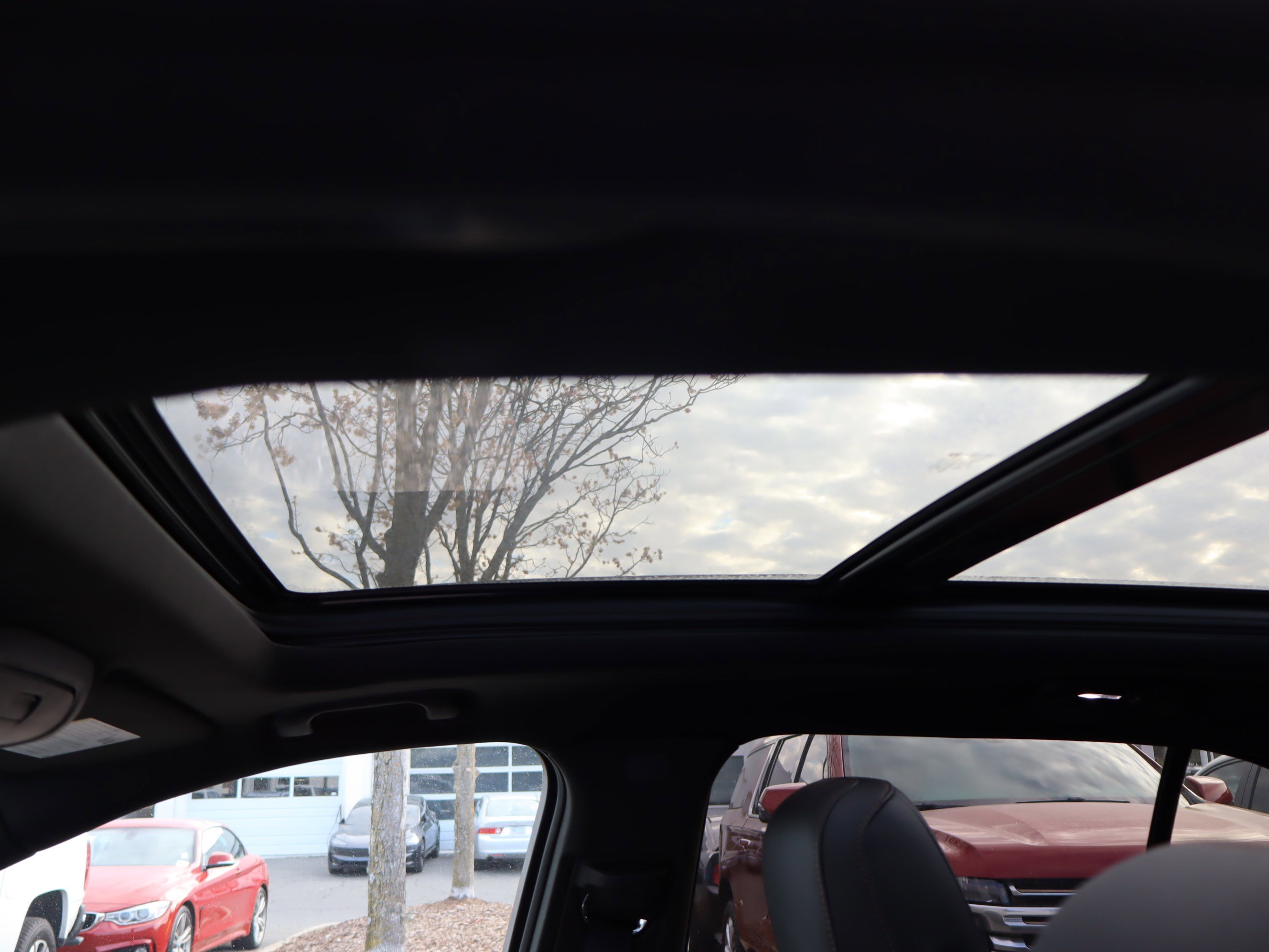 Used 2023 Cadillac XT4 Sport w/ LPO, Onyx Lite Package image 18