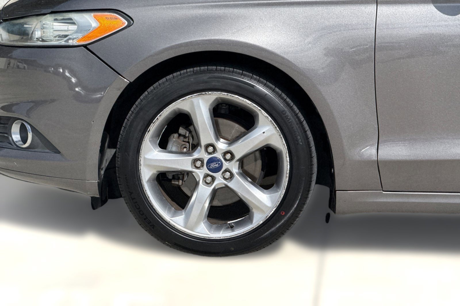 Used 2014 Ford Fusion SE FWD image 11