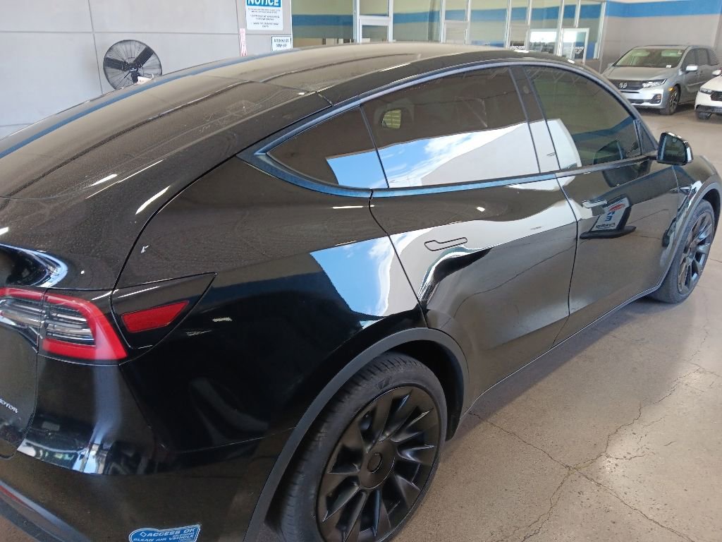 Used 2021 Tesla Model Y Long Range AWD/4WD image 9