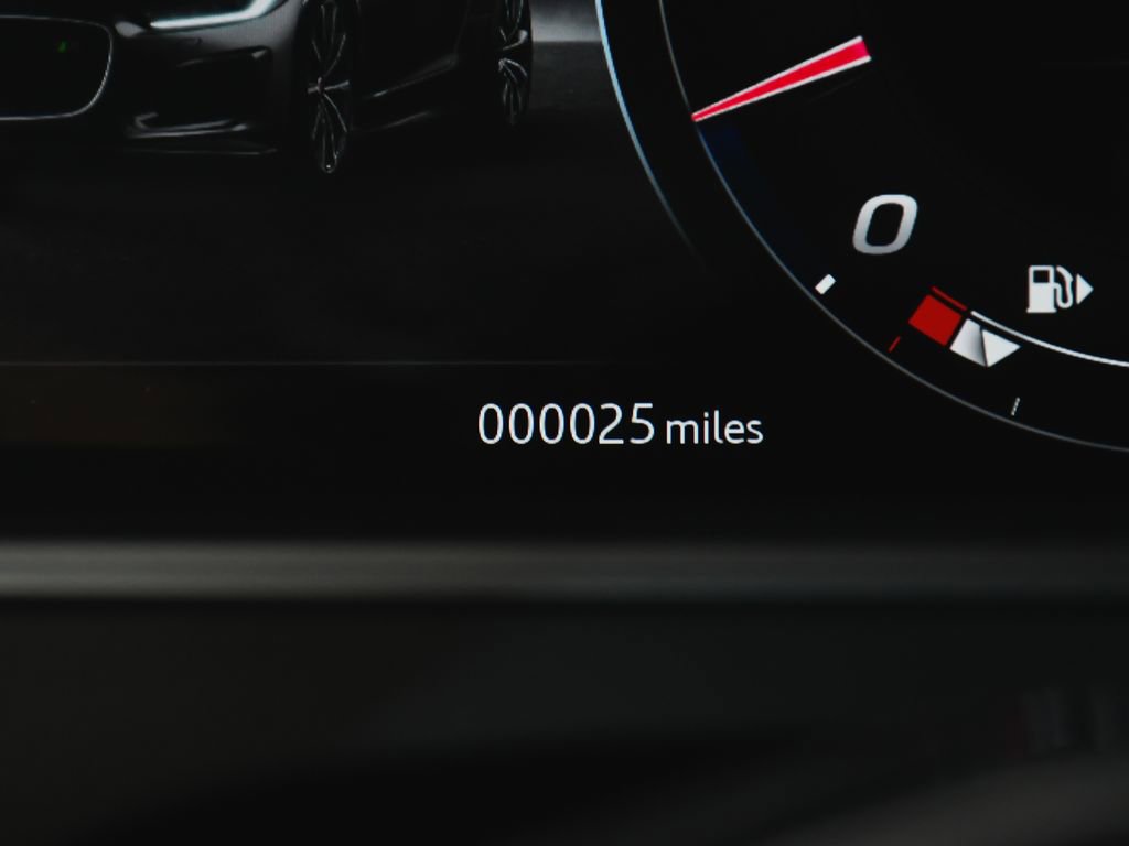 Used 2024 Jaguar F-TYPE R-Dynamic RWD image 22