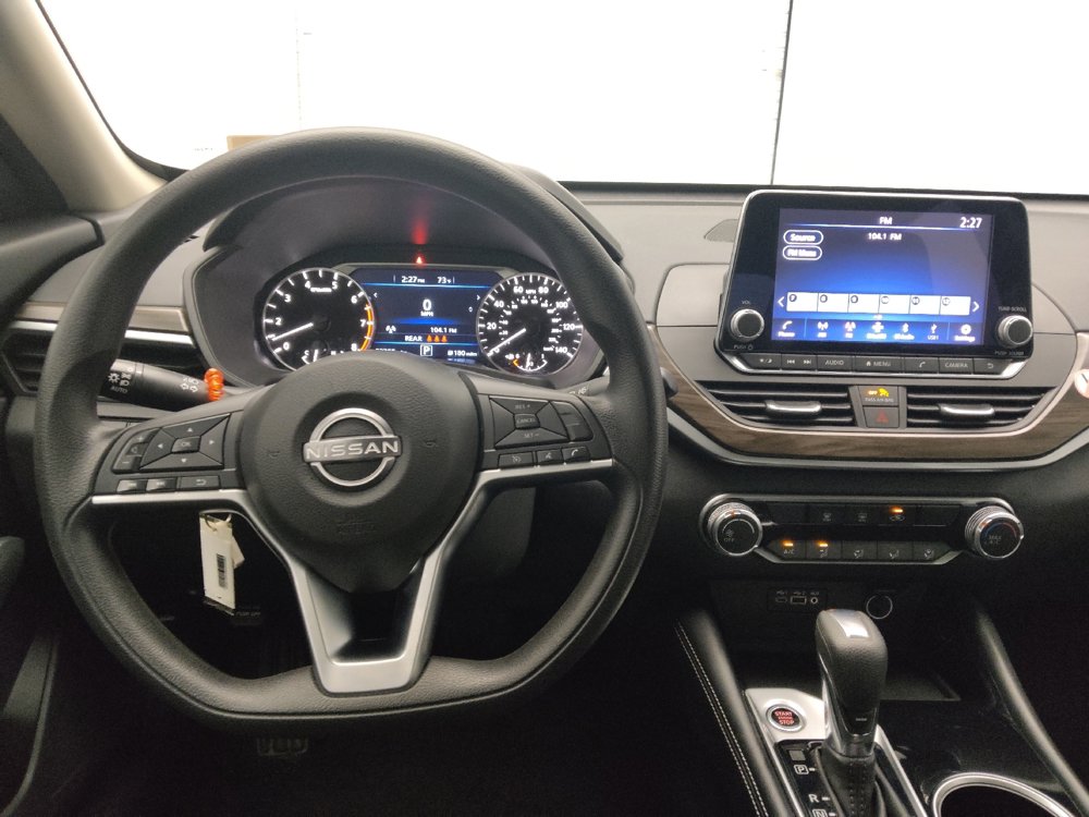 Used 2023 Nissan Altima 2.5 SV image 22