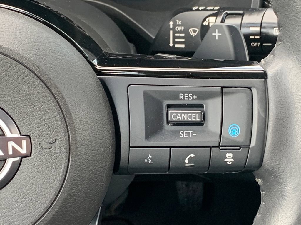 Used 2023 Nissan Rogue SV w/ SV Premium B Package FWD image 14