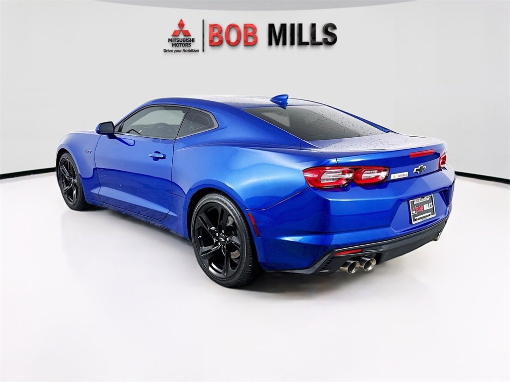 Used 2023 Chevrolet Camaro LT w/ Technology Package image 5