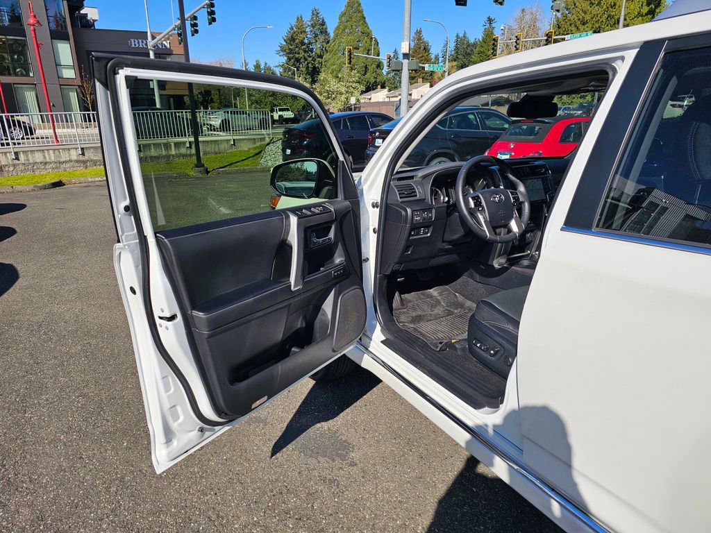 Used 2024 Toyota 4Runner Limited AWD/4WD image 21