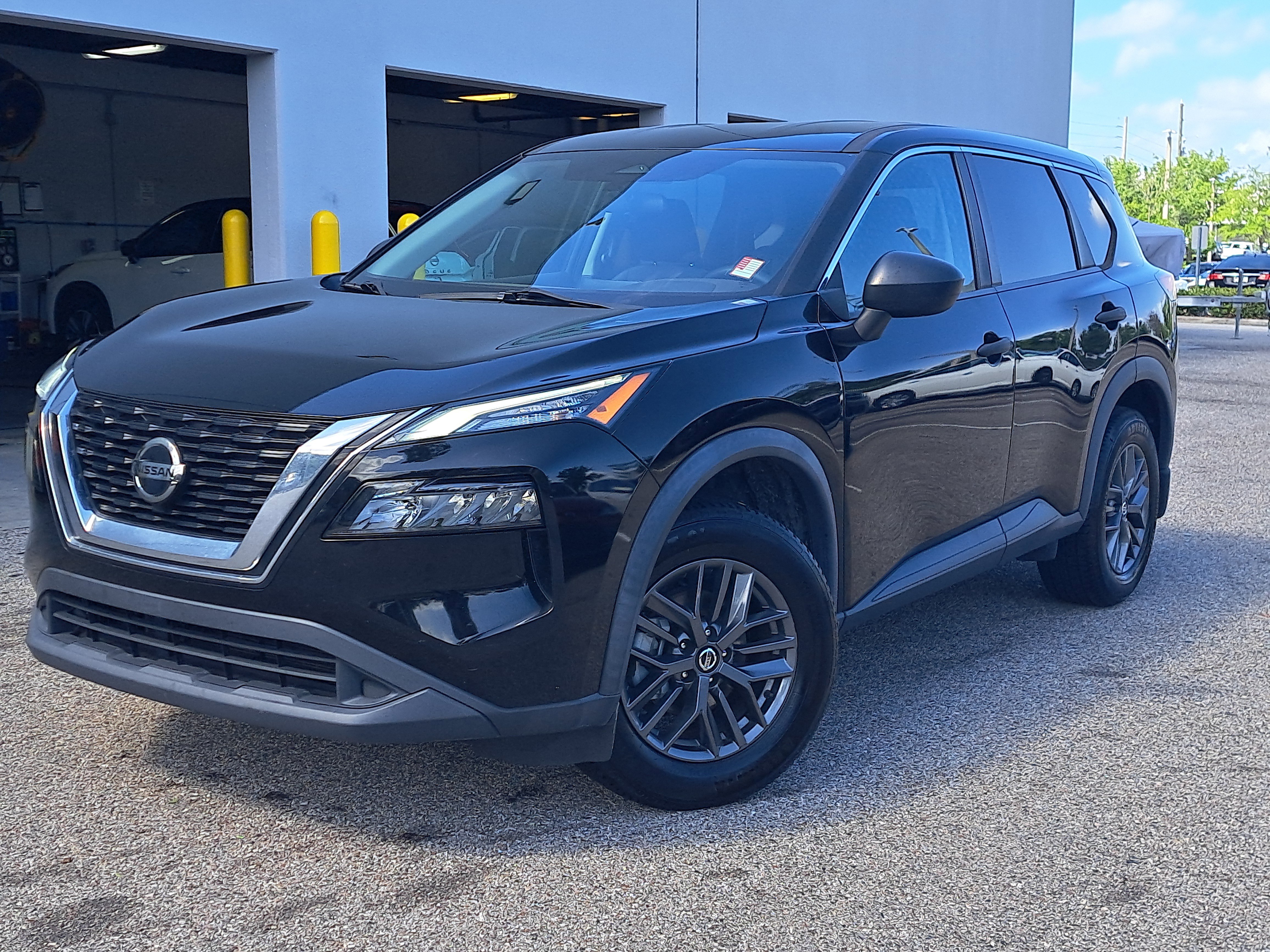 Used 2021 Nissan Rogue S FWD image 33