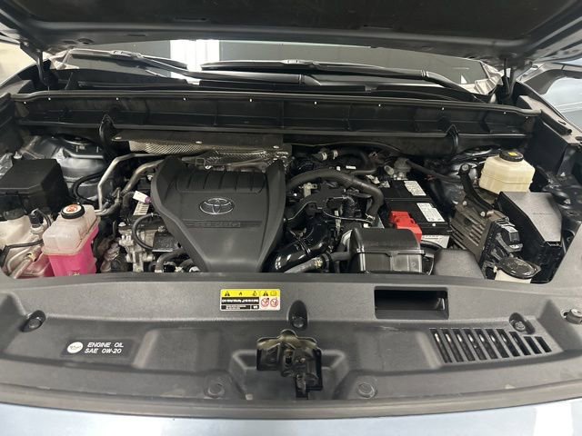 Used 2023 Toyota Highlander Platinum image 25