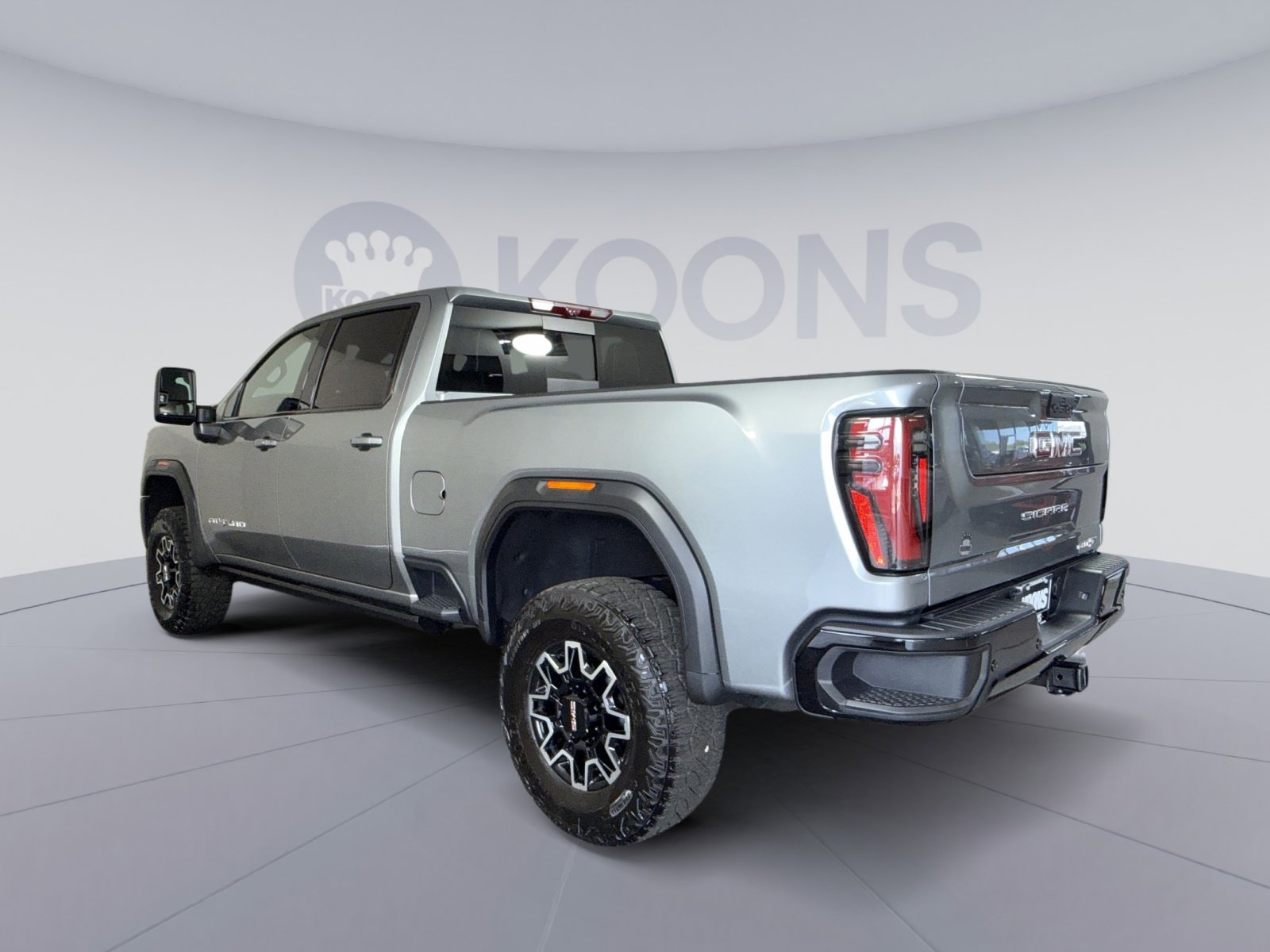 Used 2025 GMC Sierra 2500 AT4X AWD/4WD image 4