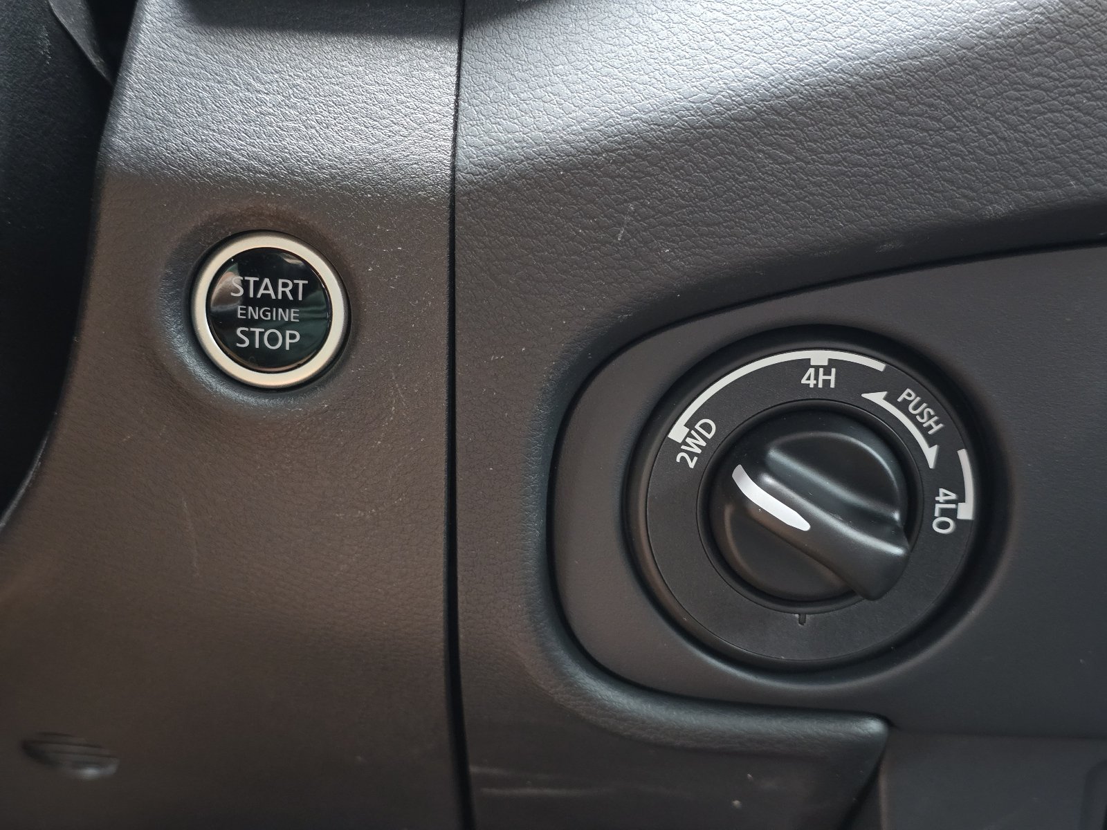 Certified 2024 Nissan Frontier PRO-4X w/ Technology Package AWD/4WD image 24