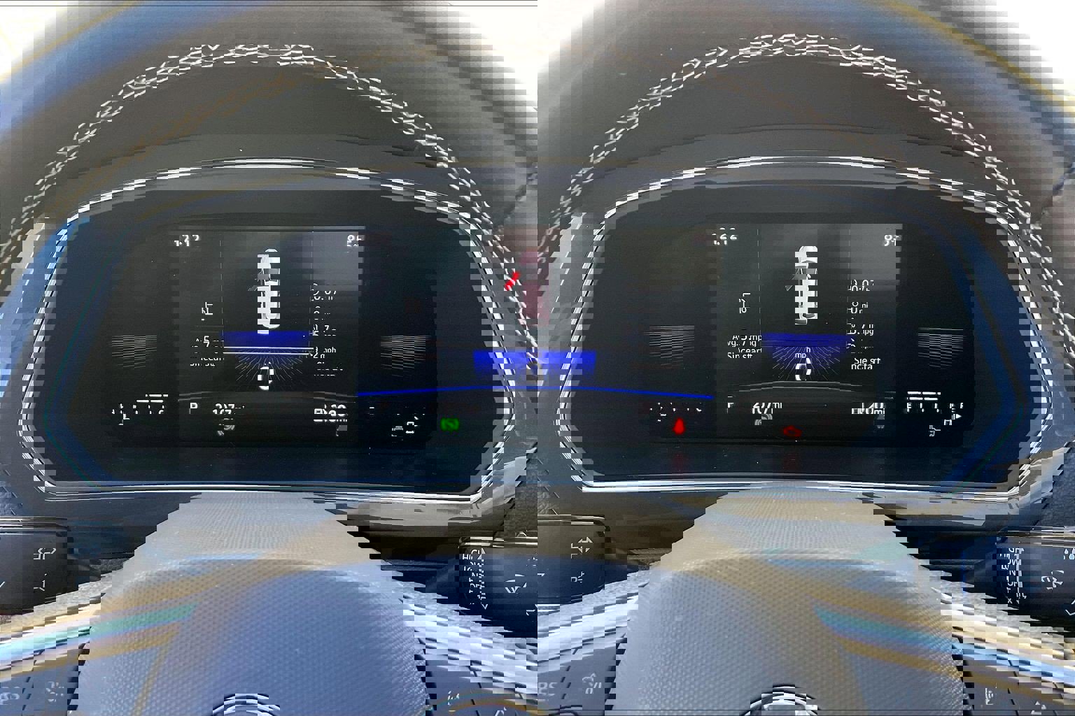 Certified 2023 Volkswagen Tiguan SE R-Line image 20