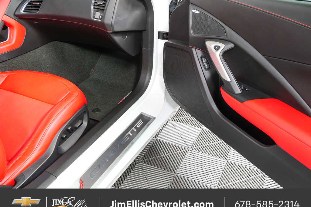 Certified 2015 Chevrolet Corvette Z06 w/ 3LZ Preferred Equipment Group image 22