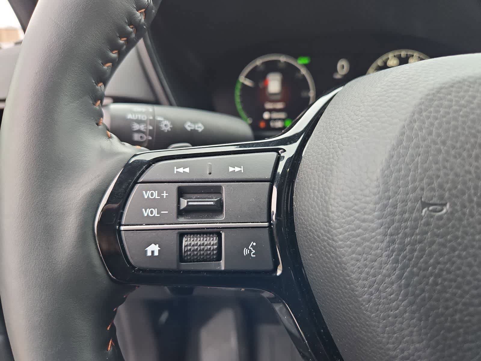 Used 2025 Honda CR-V Sport Touring image 23