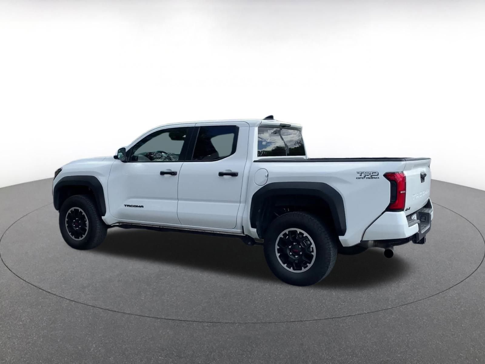 Used 2025 Toyota Tacoma SR image 10