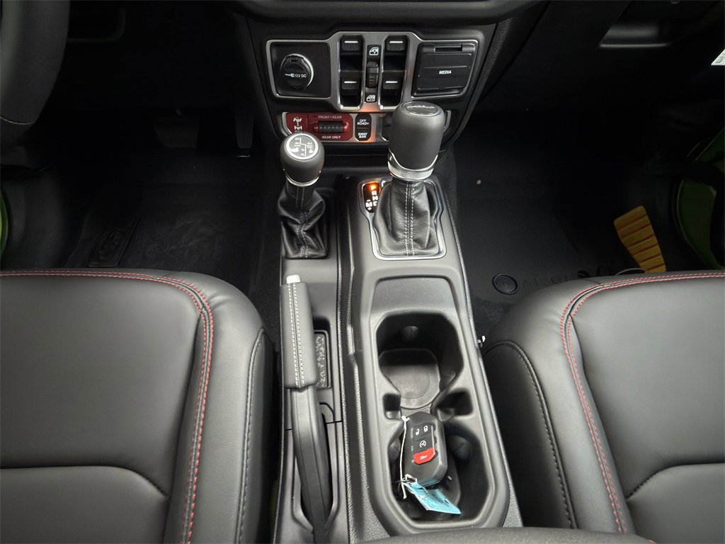 New 2025 Jeep Gladiator Rubicon image 17