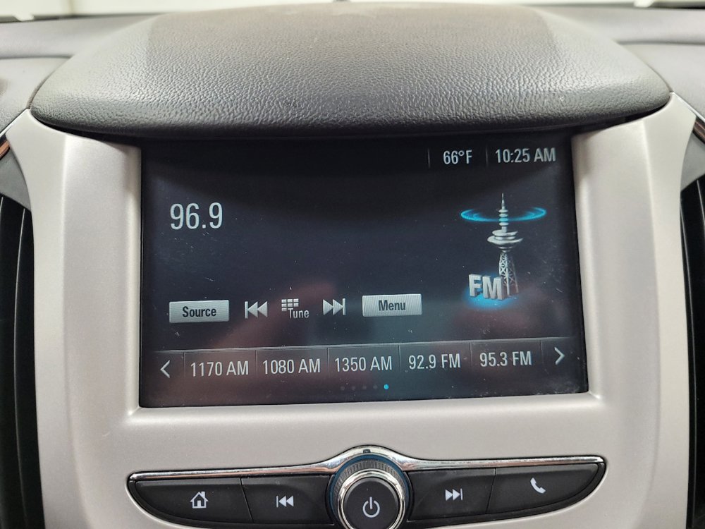 Used 2017 Chevrolet Cruze LS FWD image 25