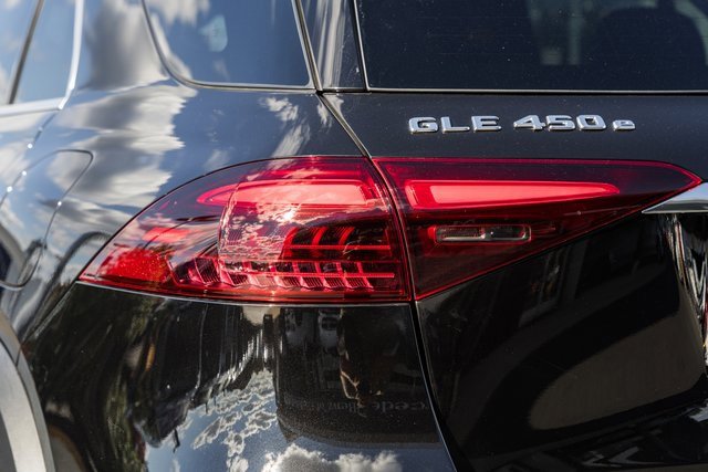Certified 2025 Mercedes-Benz GLE 450e 4MATIC image 8
