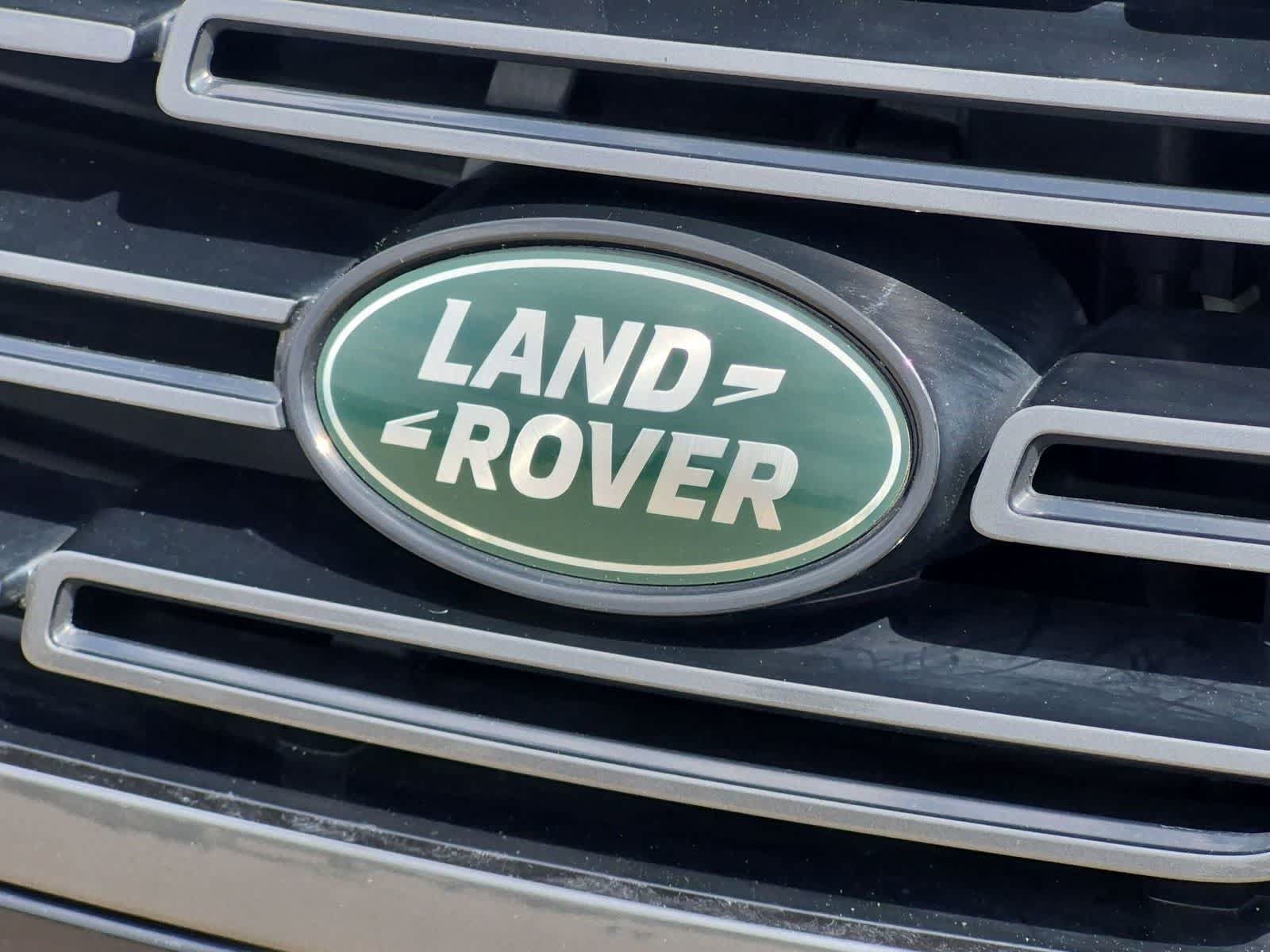 Used 2025 Land Rover Range Rover SE AWD/4WD image 11