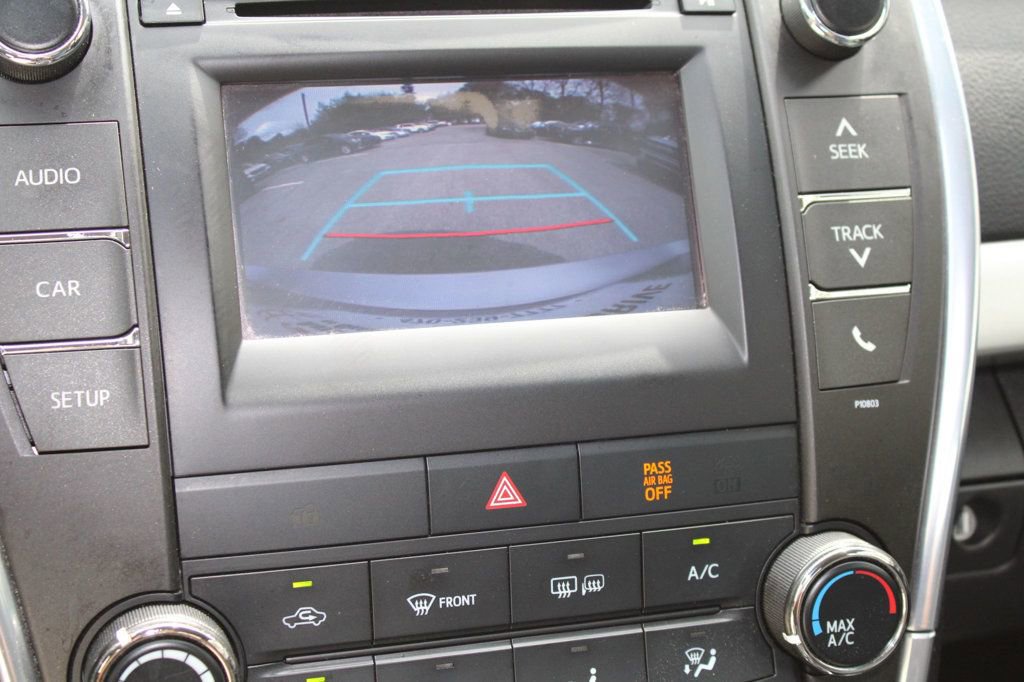 Used 2015 Toyota Camry SE image 16