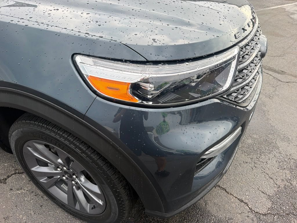 Used 2023 Ford Explorer XLT w/ Equipment Group 202A AWD/4WD image 15