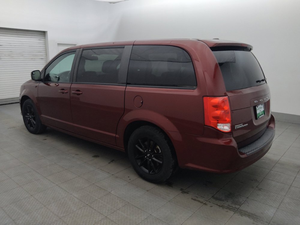 Used 2019 Dodge Grand Caravan SXT w/ Blacktop Package FWD image 3