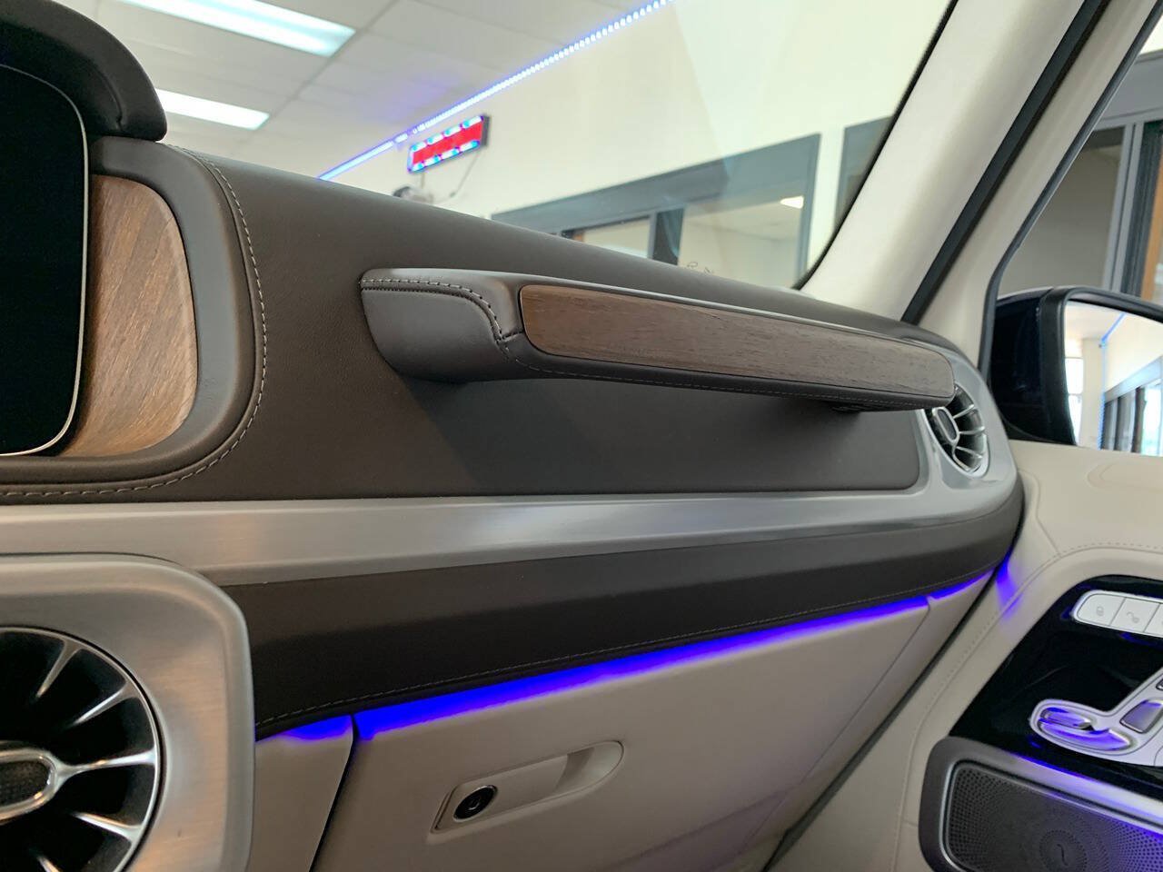Used 2021 Mercedes-Benz G 550 image 18