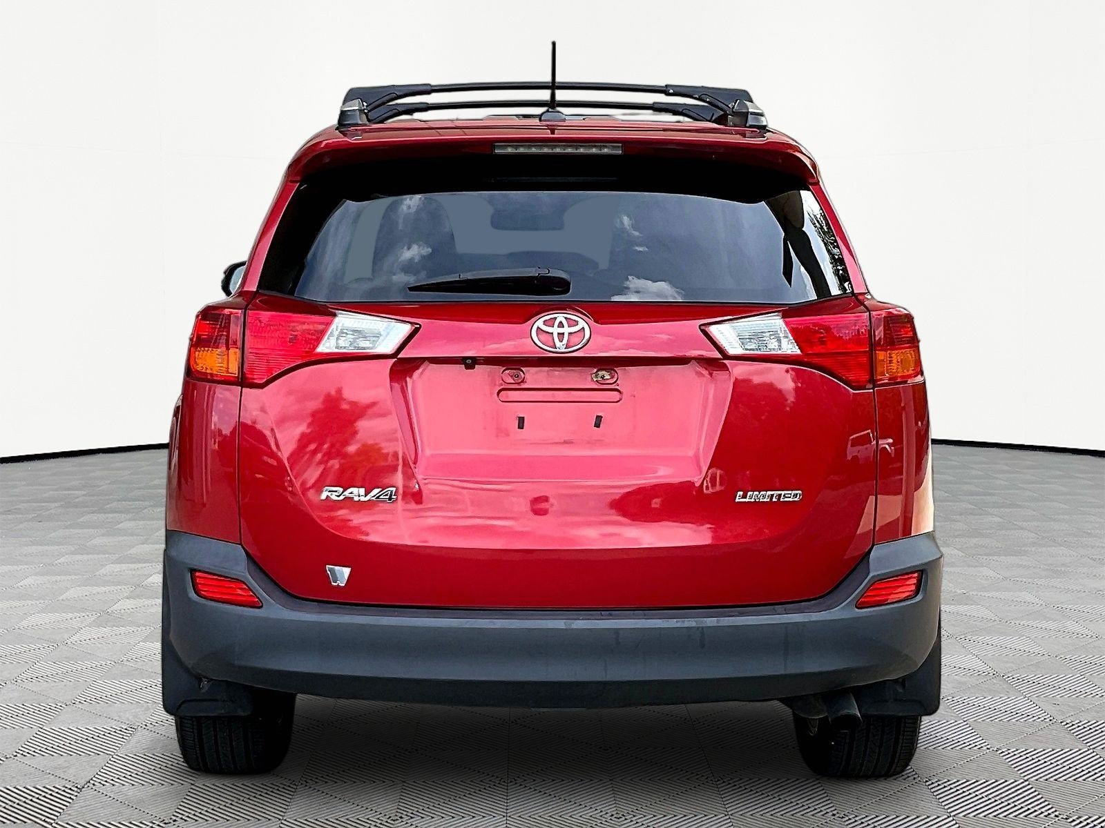 Used 2014 Toyota RAV4 Limited w/ Technology Package FWD image 5
