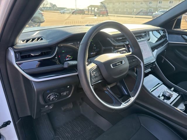 Used 2024 Jeep Grand Cherokee Trailhawk w/ Luxury Tech Group III image 16