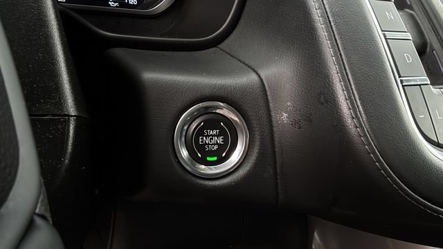 Used 2023 Chevrolet Suburban LT RWD image 28