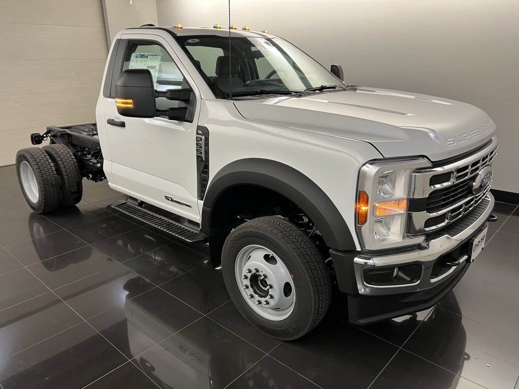New 2026 Ford F550 4x4 Regular Cab Super Duty image 1