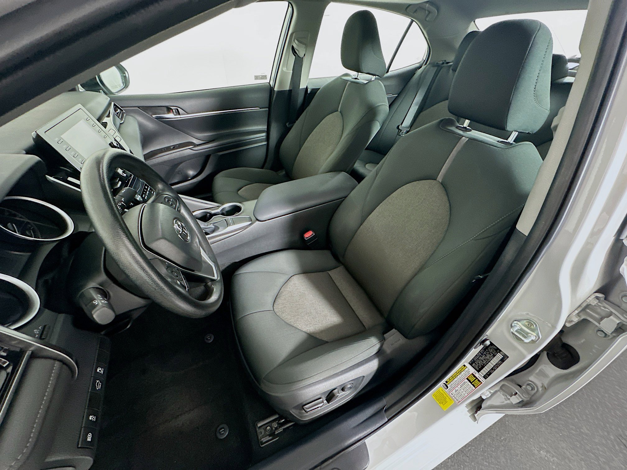Used 2024 Toyota Camry LE w/ Convenience Package FWD image 13
