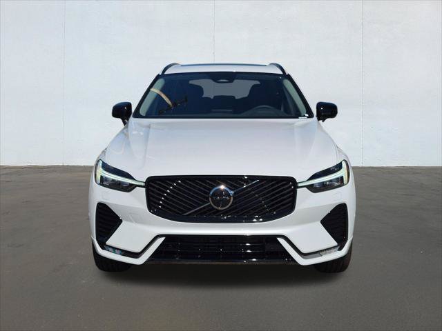 New 2026 Volvo XC60 B5 Plus w/ Climate Package PRO AWD/4WD image 4