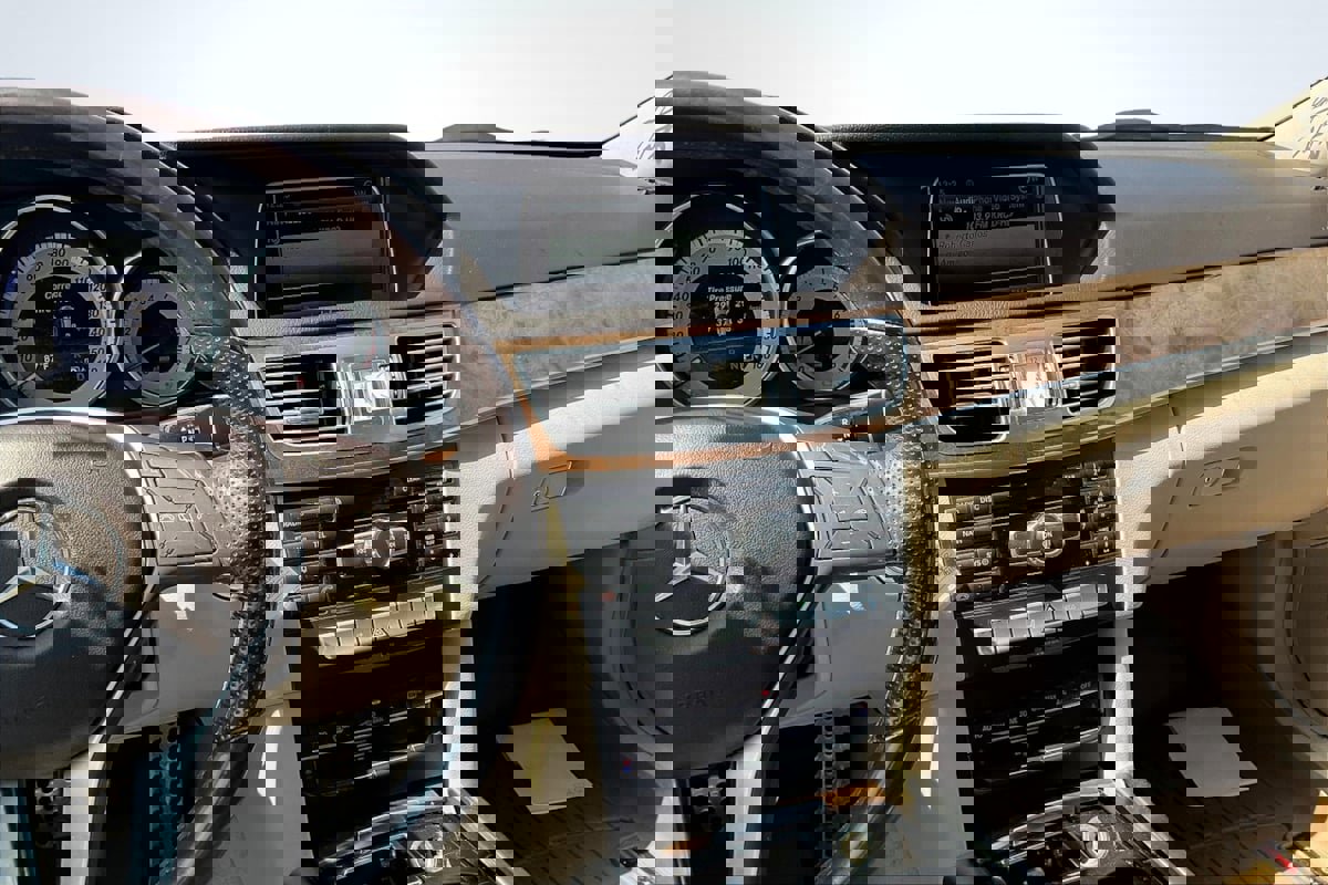 Used 2015 Mercedes-Benz E 350 4MATIC Wagon w/ Premium 1 Package image 6