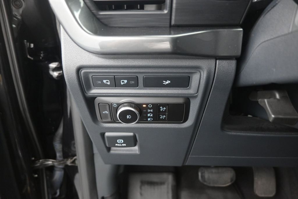 Used 2023 Ford F150 XLT w/ Equipment Group 302A High RWD image 18