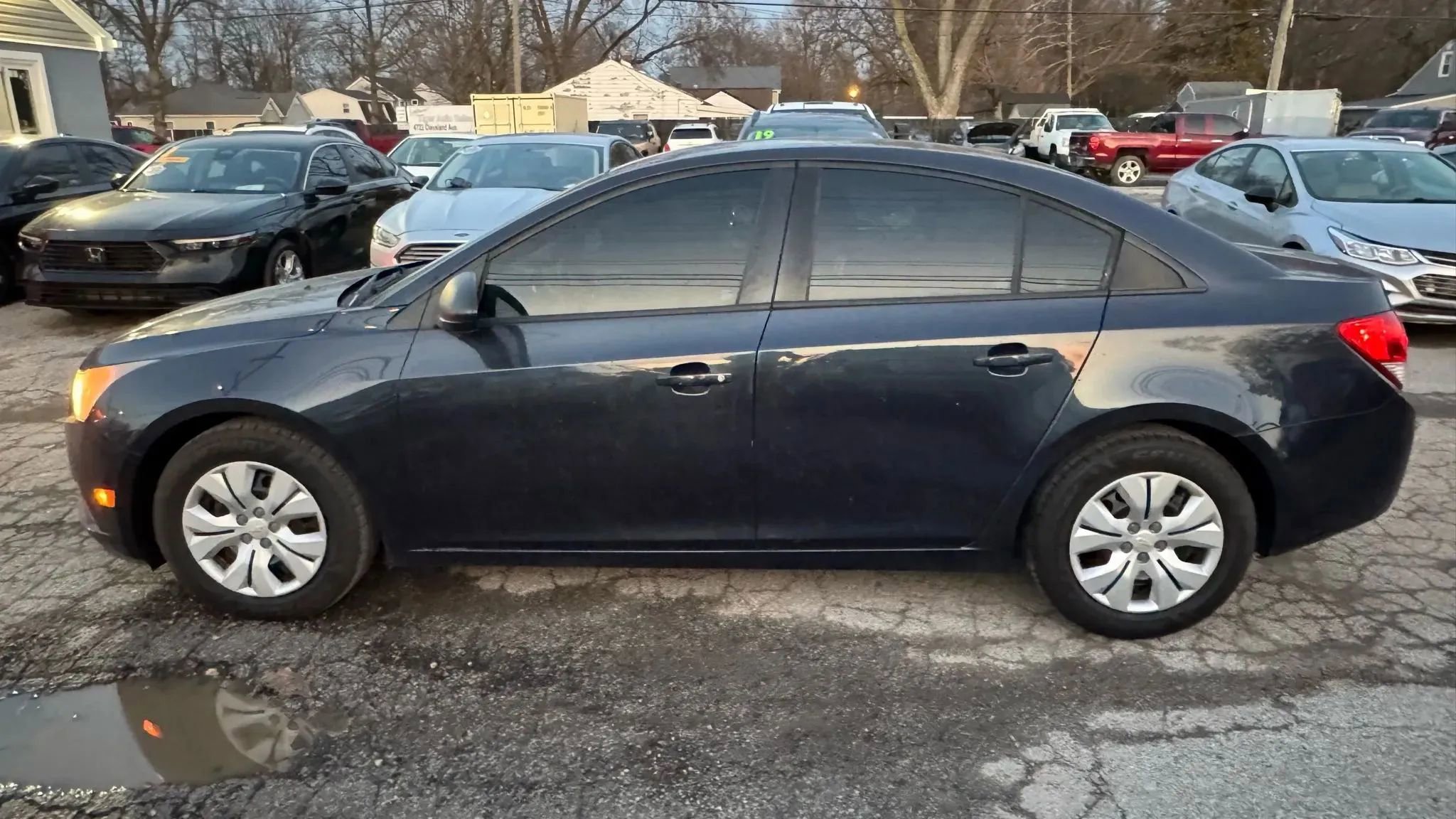 Used 2014 Chevrolet Cruze LS image 2