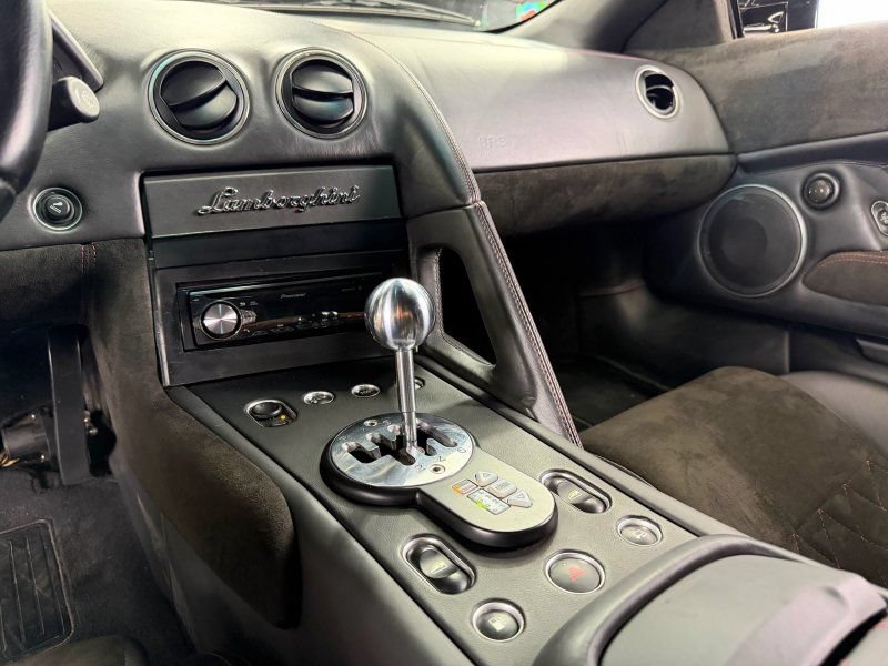 Used 2003 Lamborghini Murcielago Coupe AWD/4WD image 13