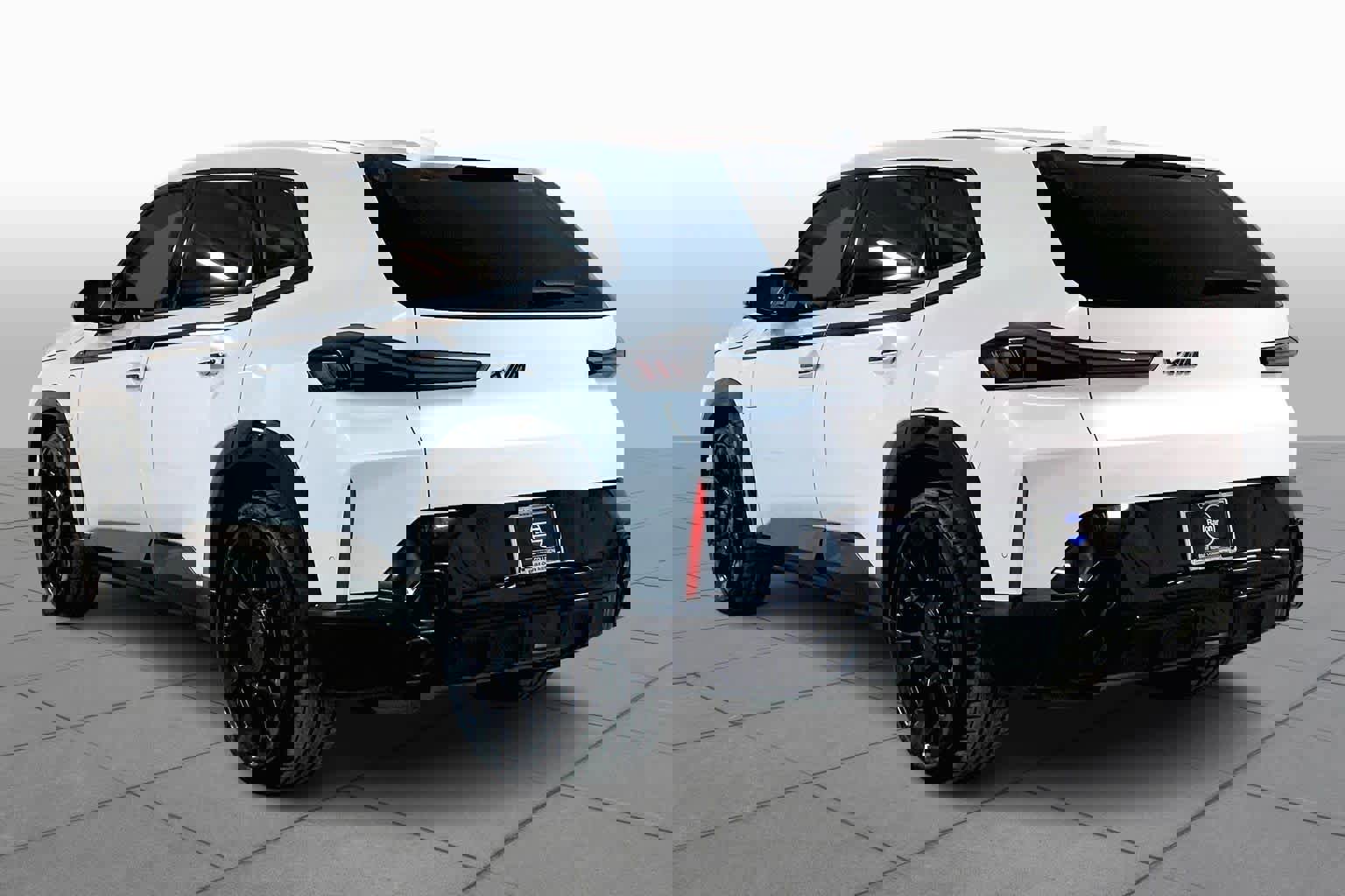 Used 2025 BMW XM image 11