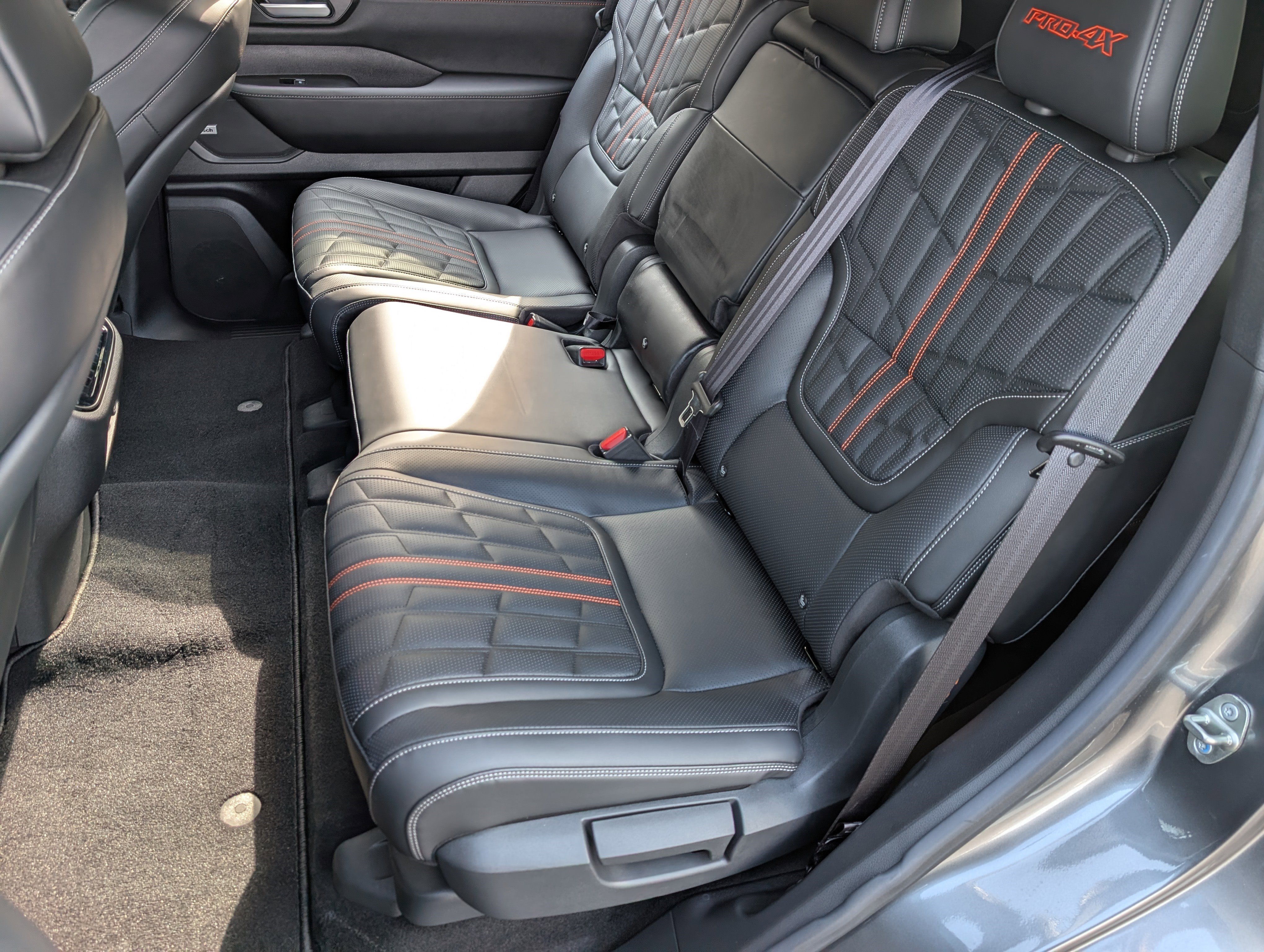 Used 2025 Nissan Armada PRO-4X w/ Pro-4X Premium Package image 17