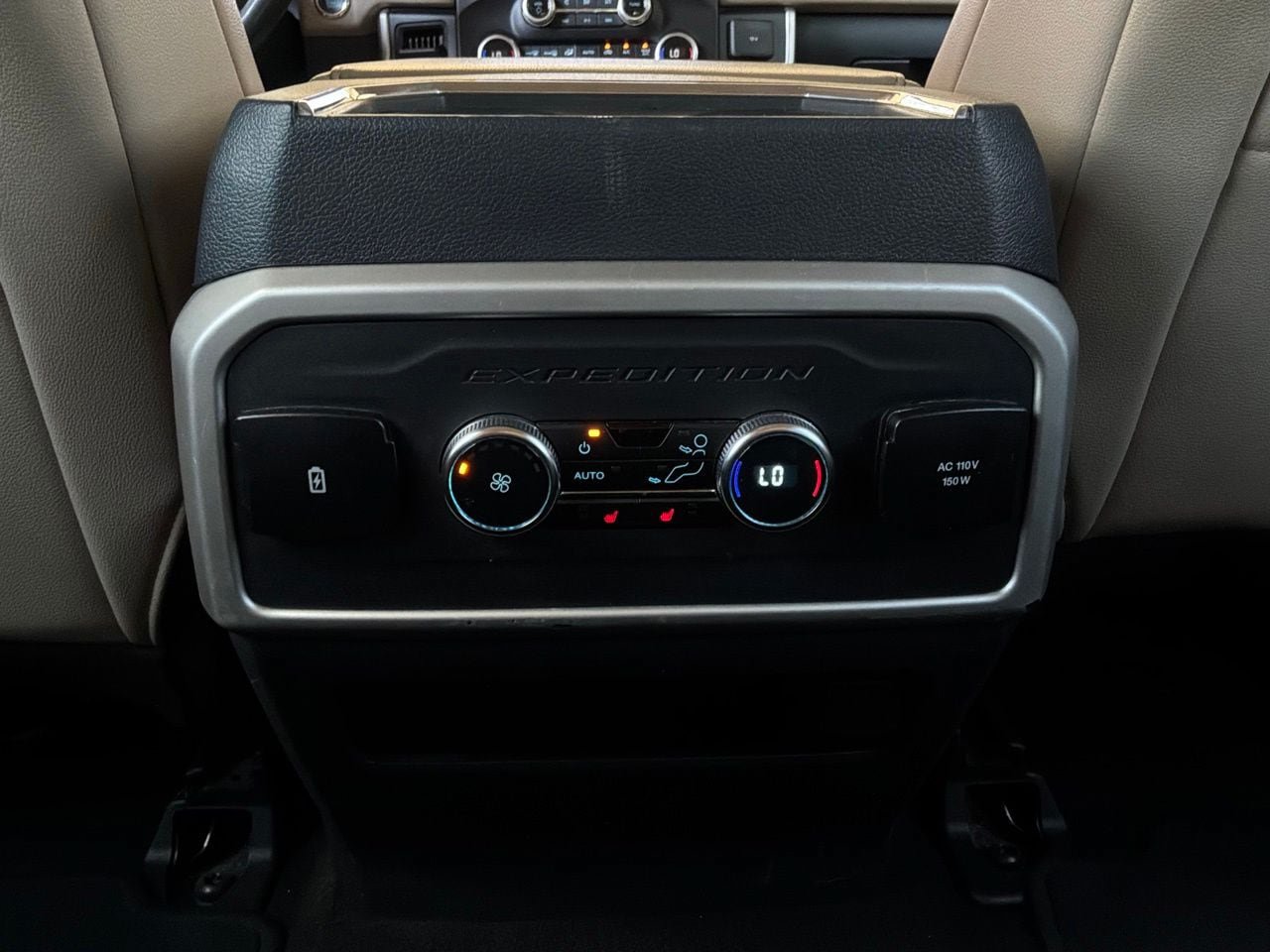 Used 2024 Ford Expedition Limited RWD image 14