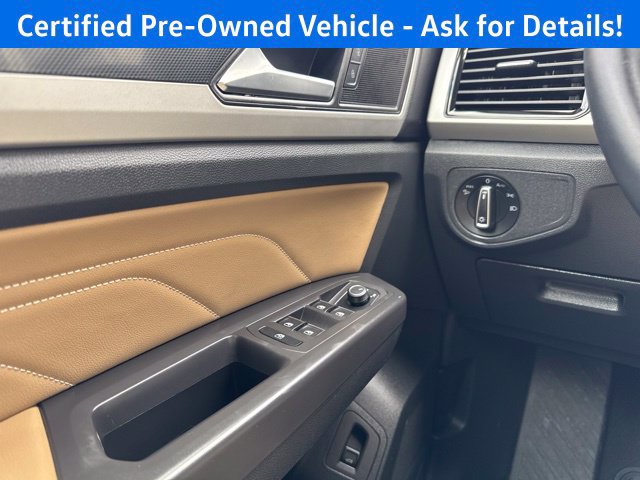 Certified 2023 Volkswagen Atlas Cross Sport SE w/ Panoramic Sunroof Package AWD/4WD image 19