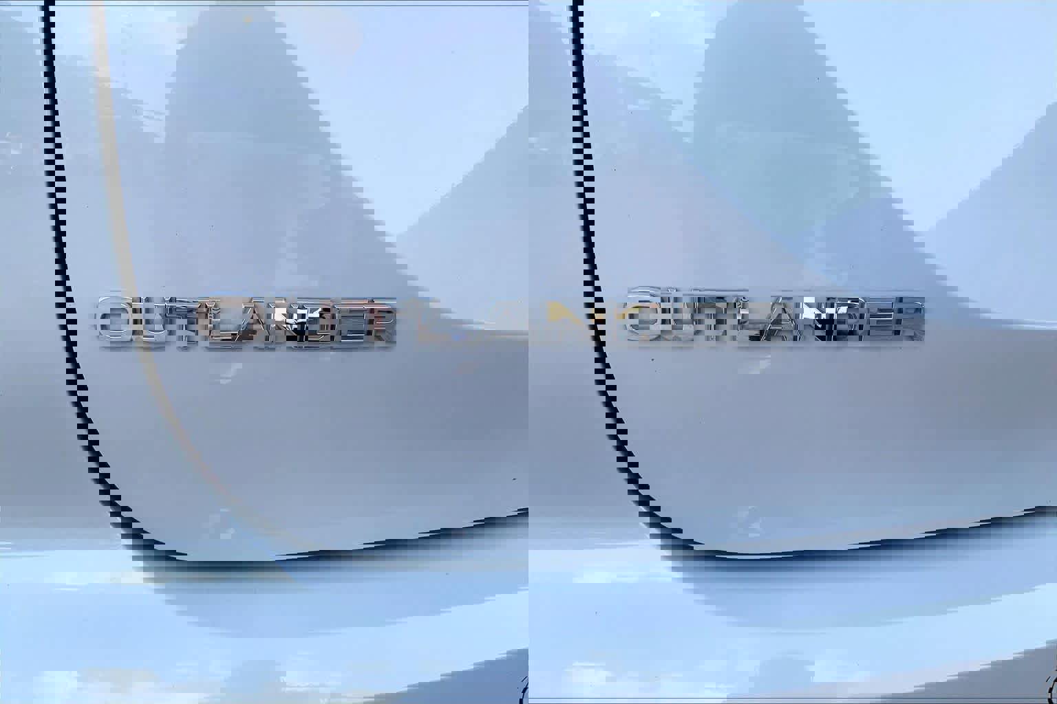 Used 2023 Mitsubishi Outlander SE image 32